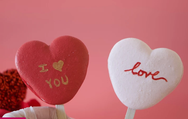 Heart Shaped Macaron Pop